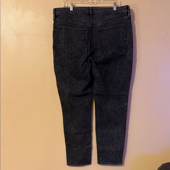 Old Navy Women's Black Ankle Jeans - Picture 5 of 5